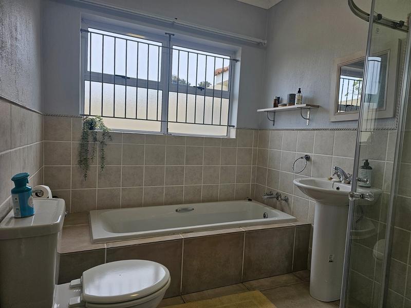 3 Bedroom Property for Sale in Kleinmond Western Cape